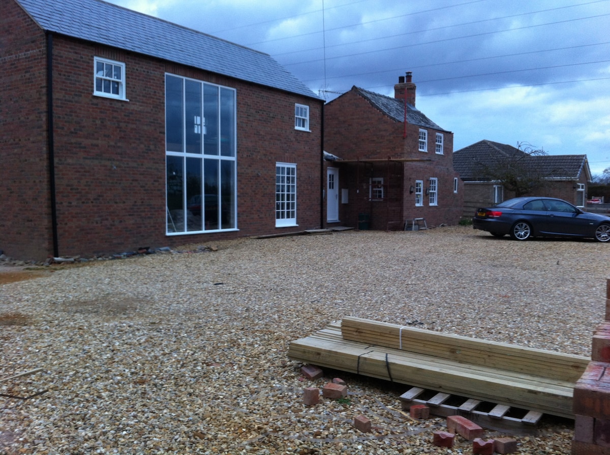 French themed 2-Bed Cottage on the Norfolk Wash