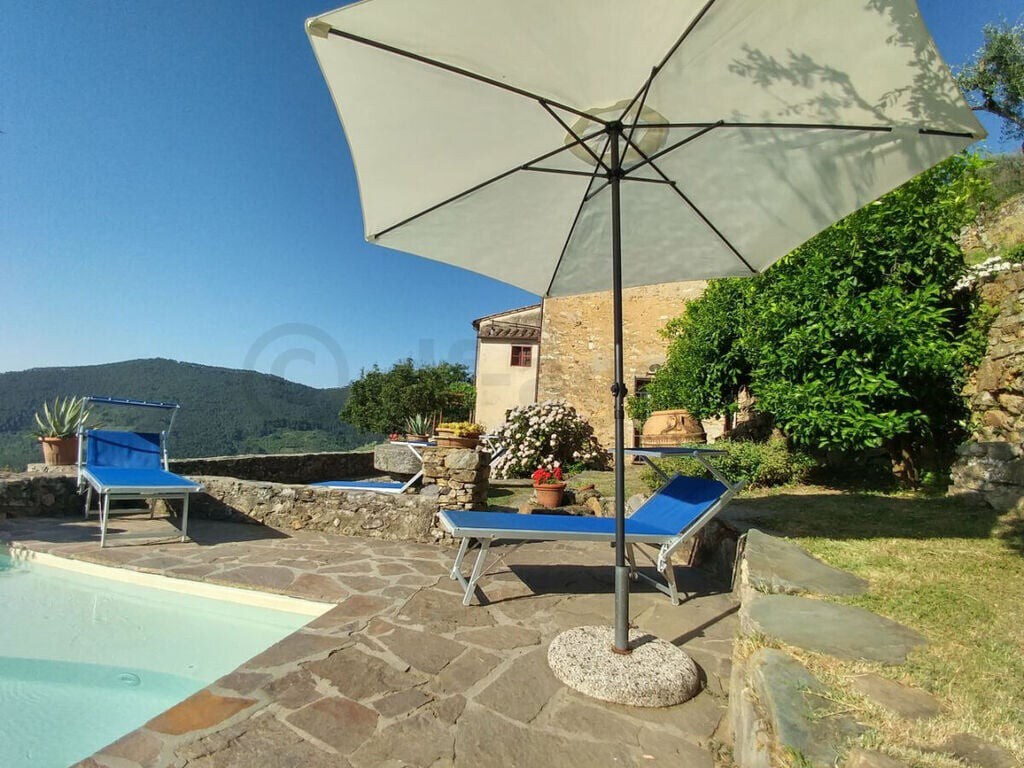 Holiday house in Buti with pool (exclusive use)