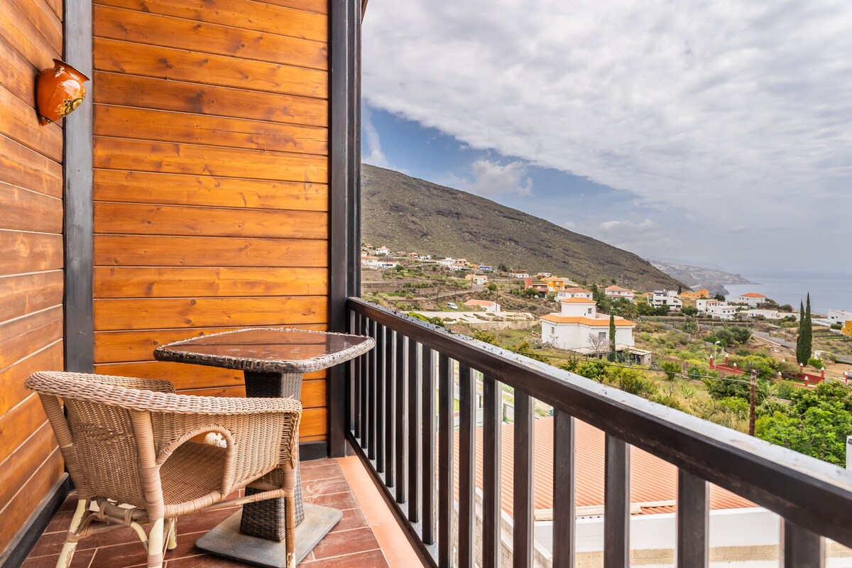 4br Candelaria Wooden House -Pool, Views & Parking