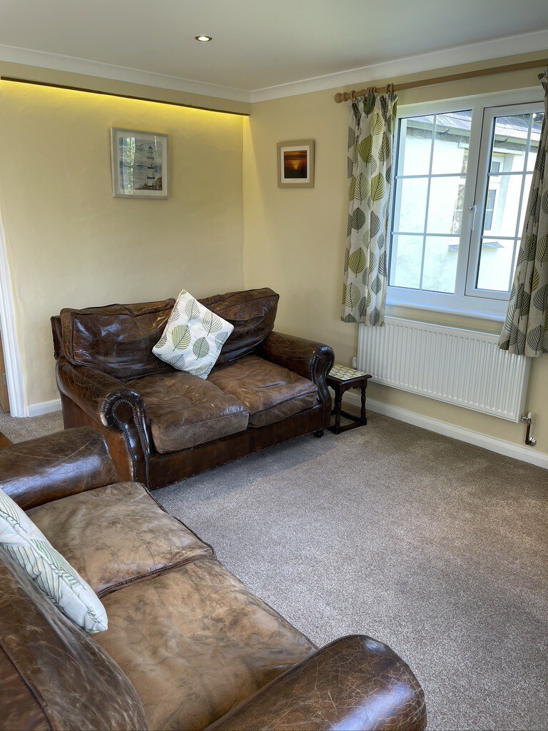 Pendragon Cottage Gringolet Lounge/Diner Sleeps 3