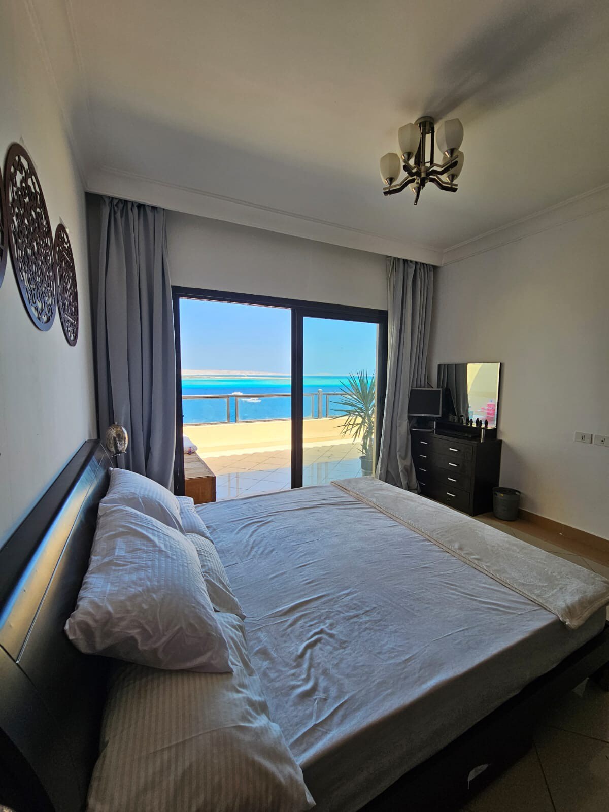 Stunning Sea View 1-Bed Apartment in Hurghada