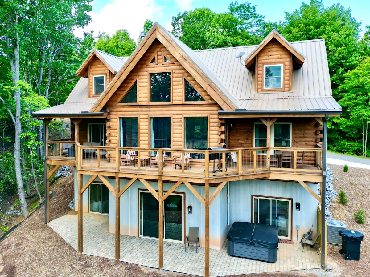 Sunset Mt View Luxury 5BR NEW Log Cabin, Hot Tub