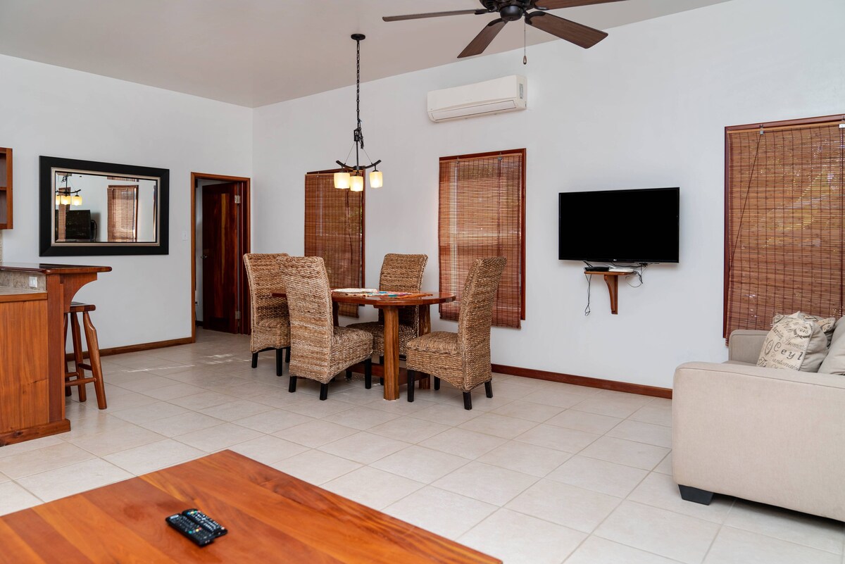 Tranquil Oasis: 1BR Condo in Ambergris Caye!