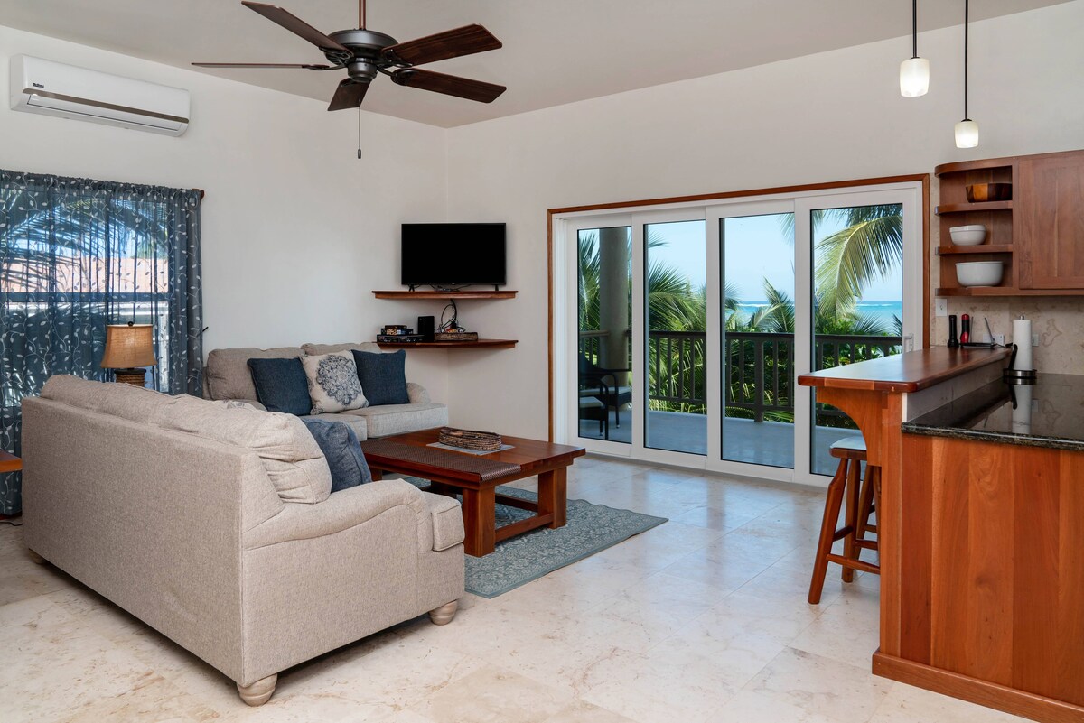 Oceanfront Bliss: Lux 2BR Condo in Ambergris Caye