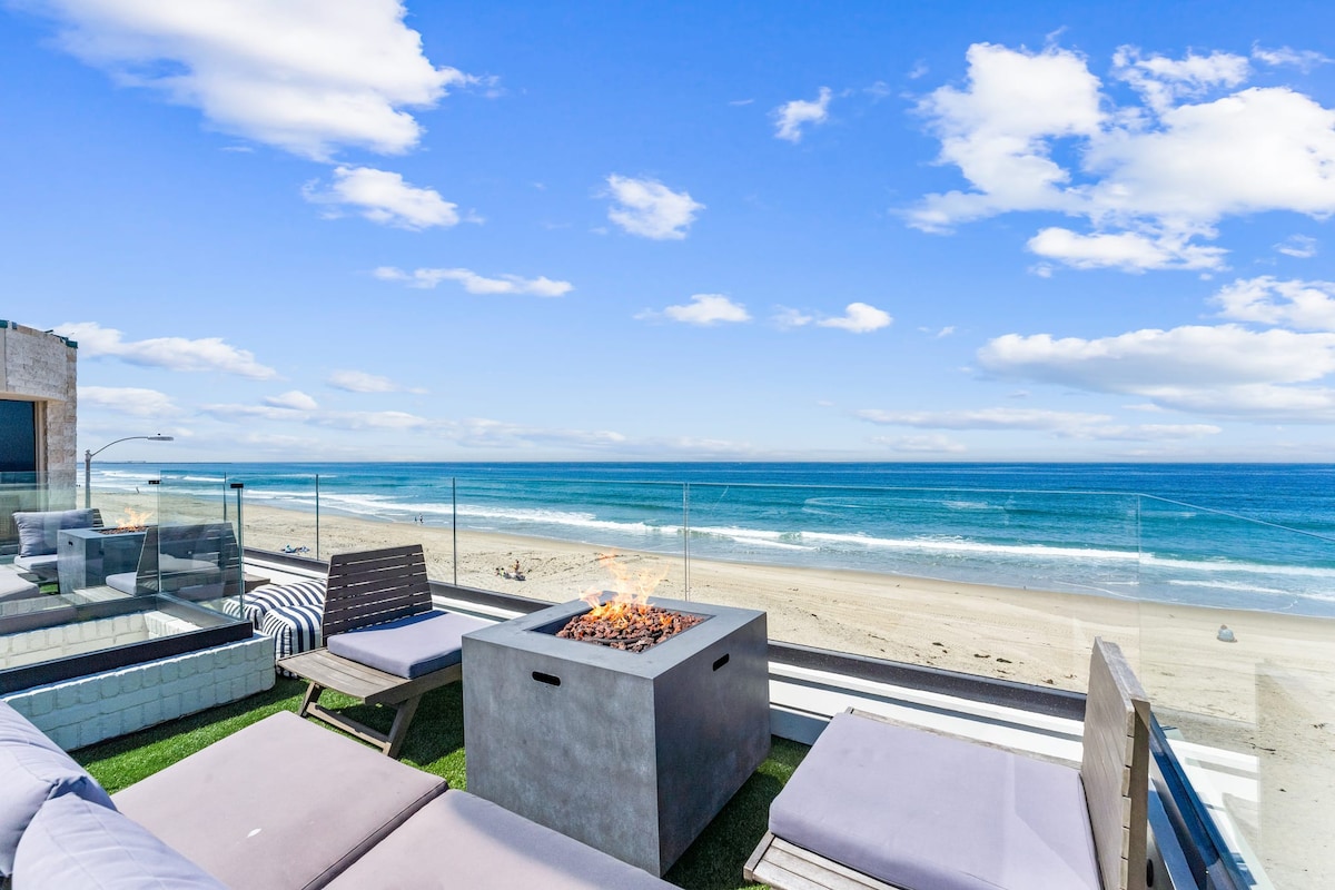 Luxury oceanfront fourplex w/ roof deck, sleeps 22