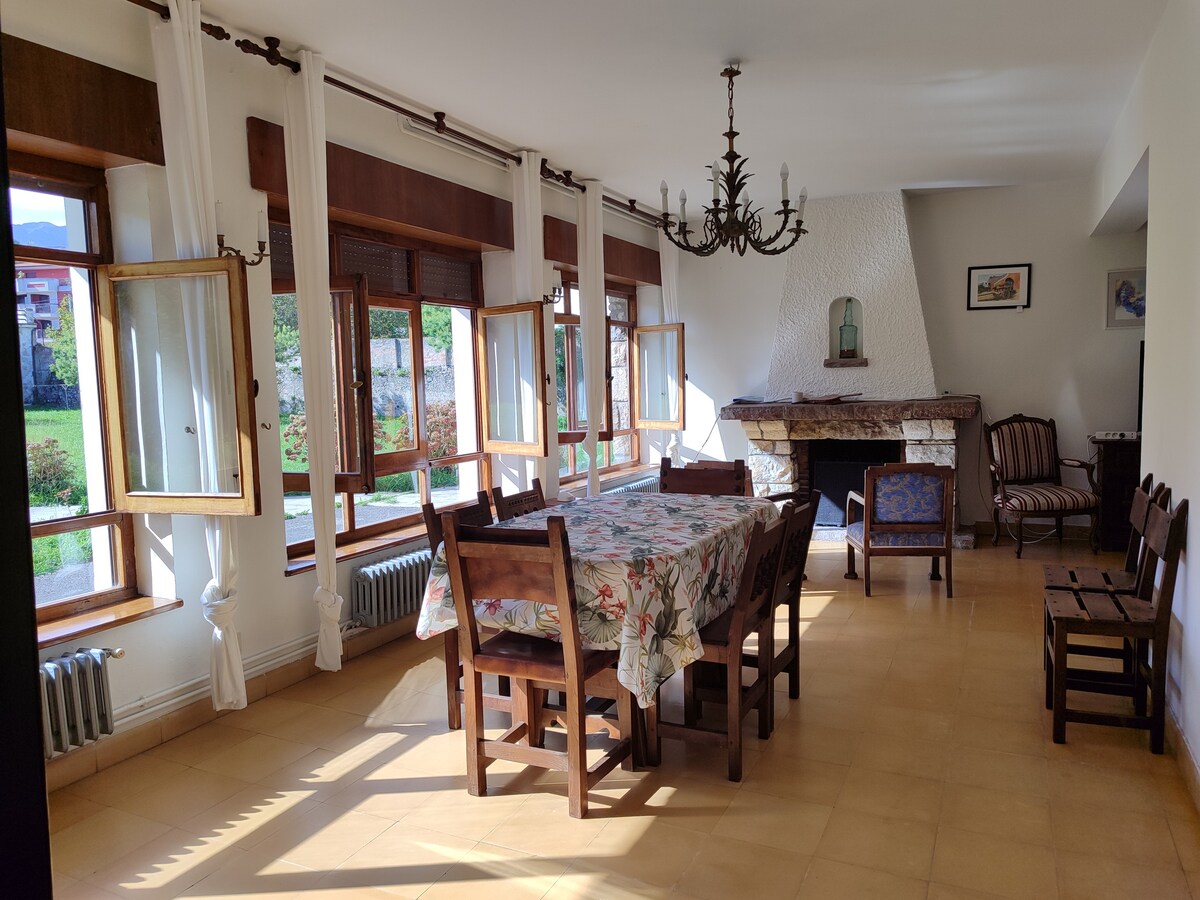 Charming 6-Bed Chalet in Llanes