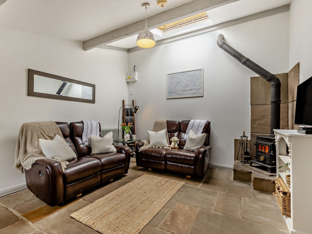 2 Bed in Hawes  (94812)