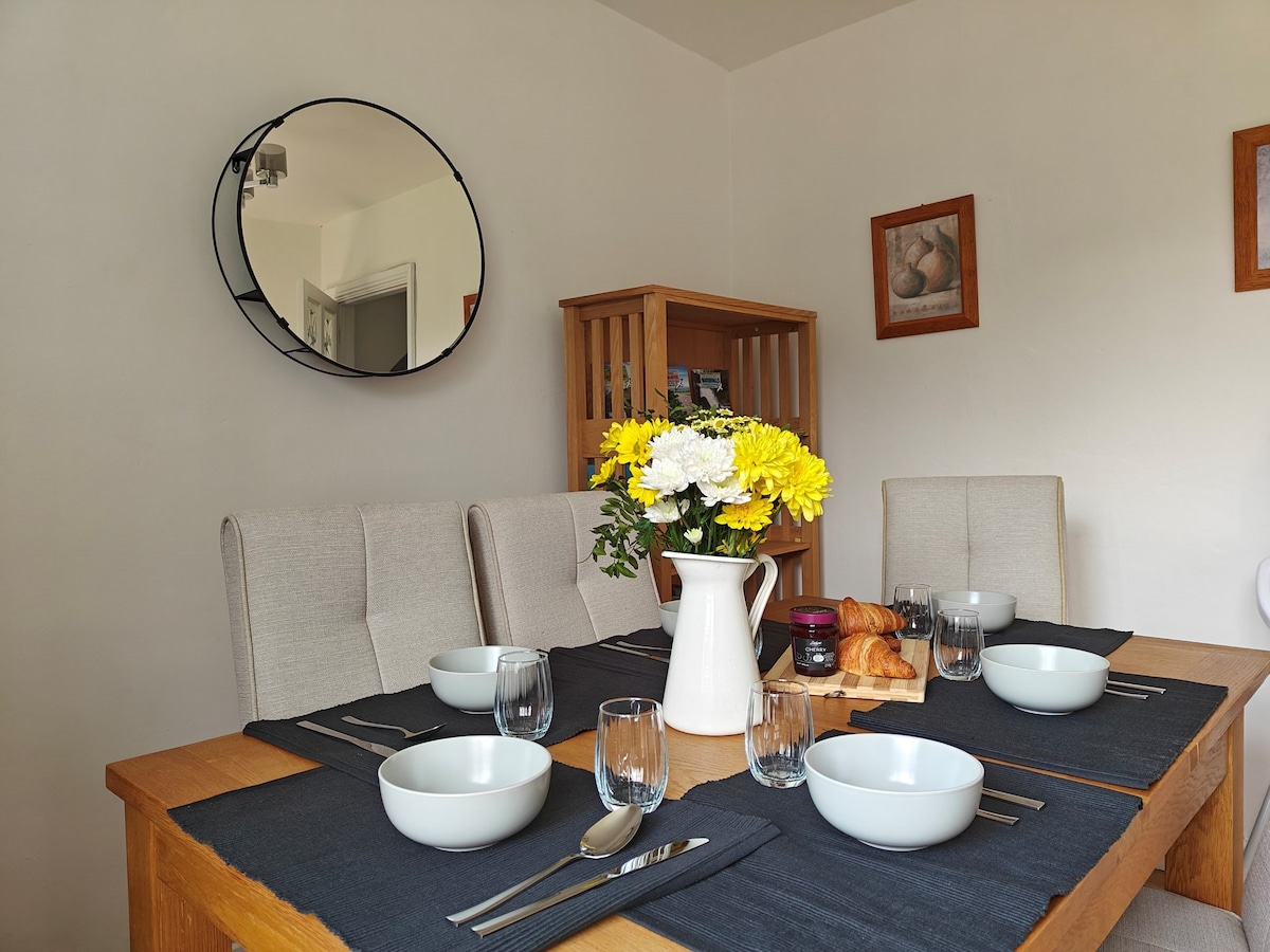 3 Bed in Hay-on-Wye  (95003)