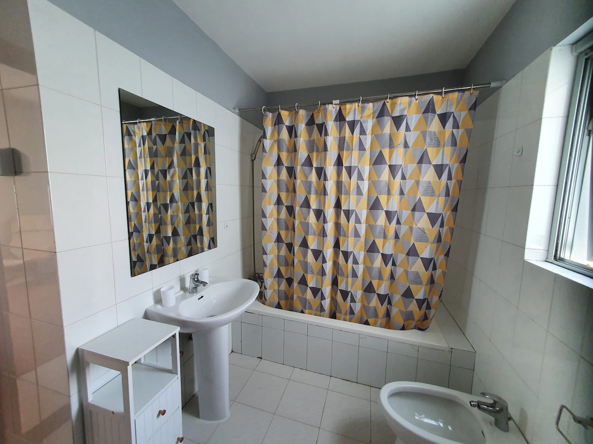 Inviting 5-Bed Apartment in Luanda