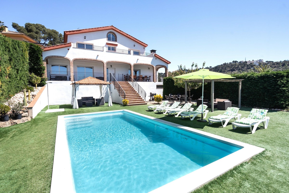 Panoramic Santa Susanna - Villa with private pool