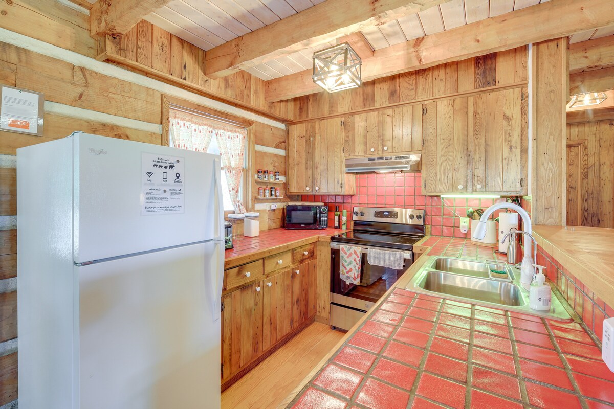 Ashe County Log Cabin: Mountain-View Deck, Sauna