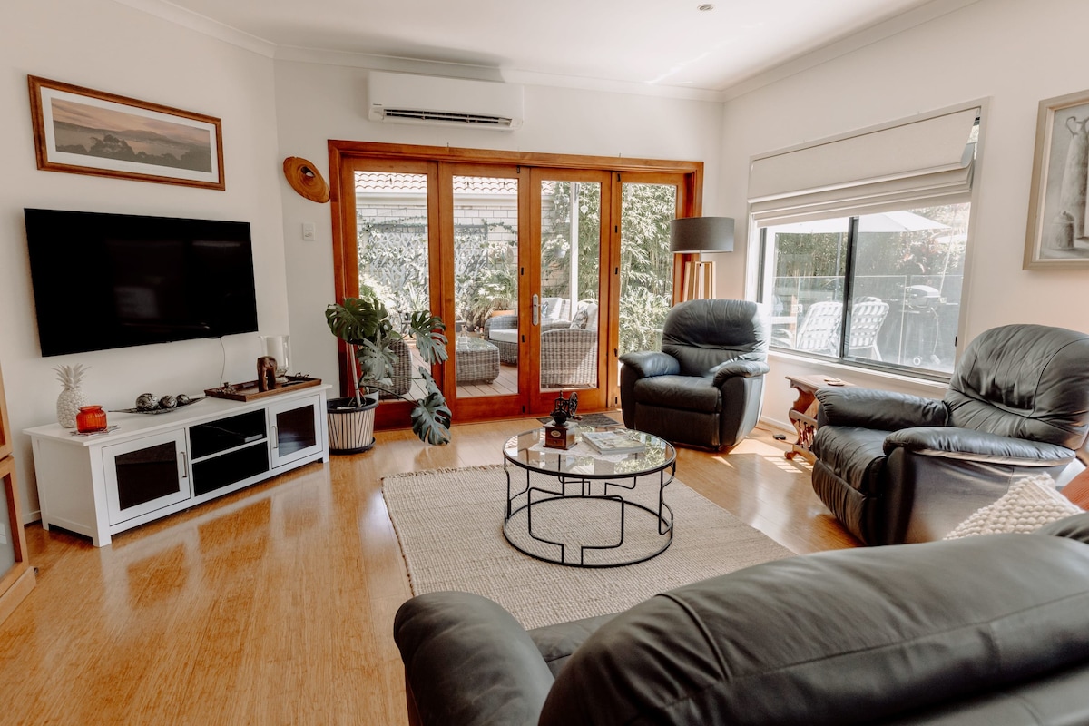 Caloundra- Family Pet Friendly Home with Pool