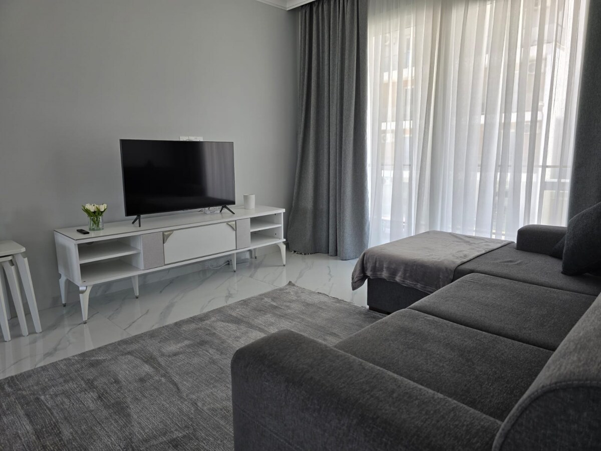 Royal Sun Elite Luxury Two-Bedroom Apartment