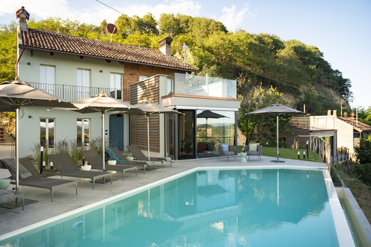 Beautiful Villa Relais Casa Clara in Piemonte