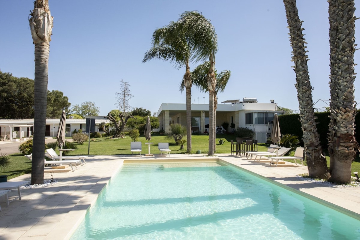 Dalesco Studio Apartment 1 | villa with pool