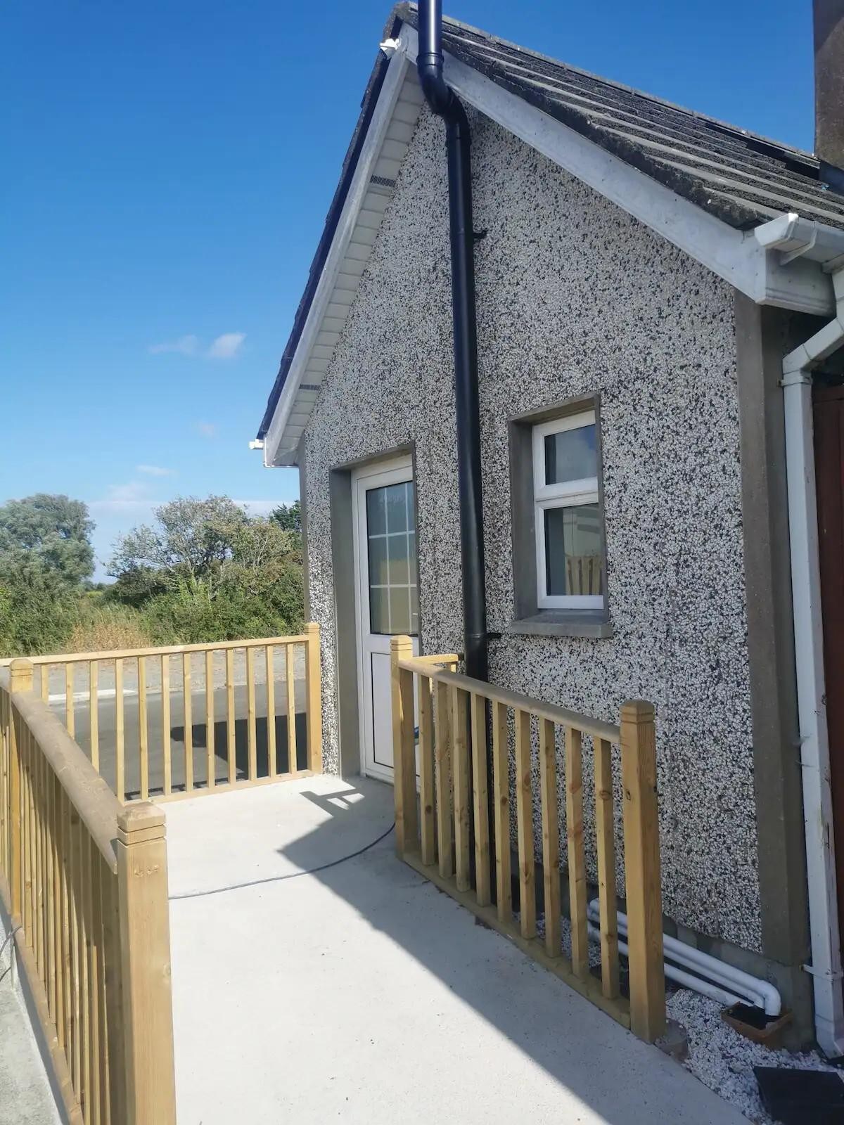 4-Bed House in Rosslare Strand with swimming pool