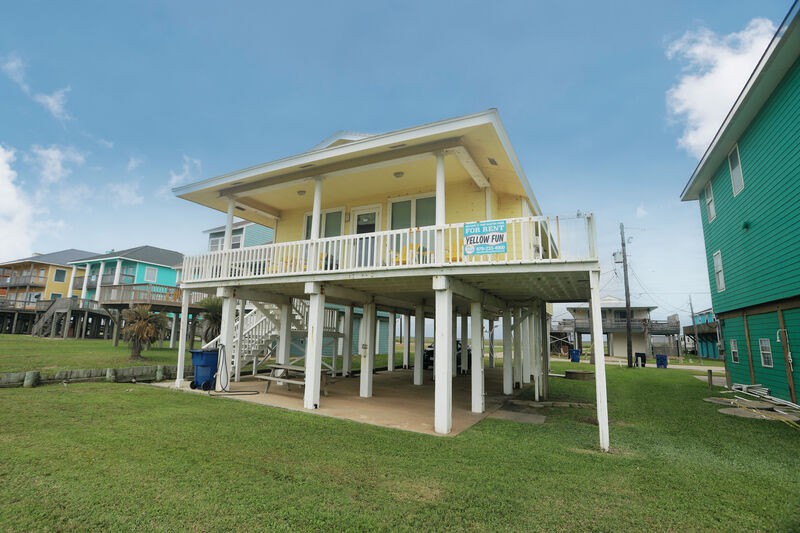 Oceanfront home, beach access | 4/2, Full Kitchen