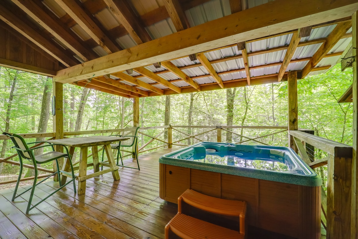 Marion Cabin w/ Hot Tub, On-Site Nature Trails!