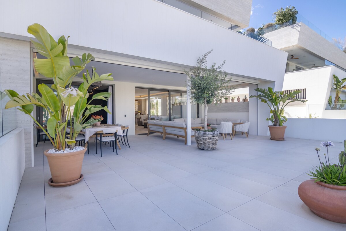 Epic Marbella Luxurious Duplex on the Golden Mile