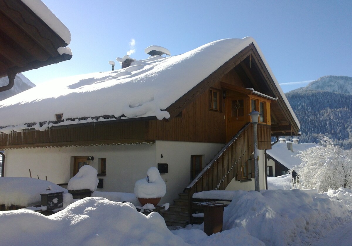 1a Alpen Panorama Hütte @ Mittenwald DE (251138)