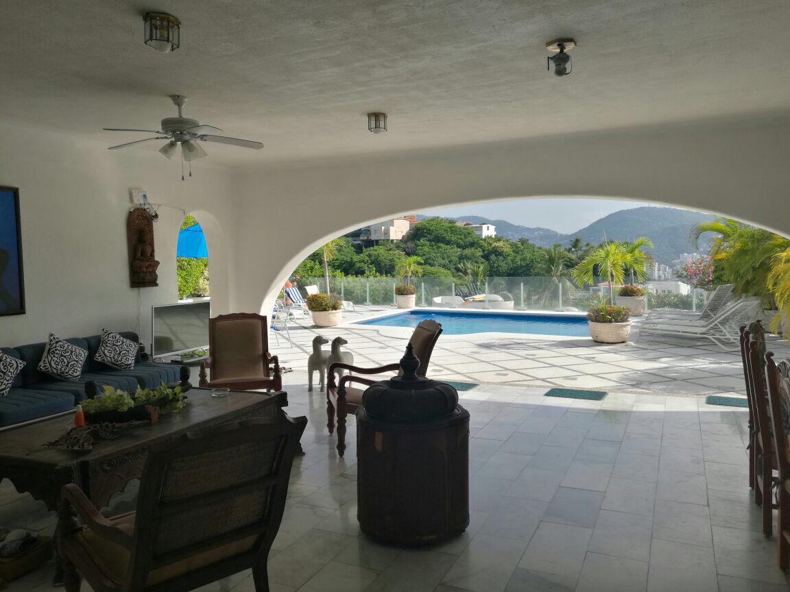 拉斯布里萨斯（ Las Brisas ）的7卧室专属房源，配备泳池干净整洁，包括烹饪美食