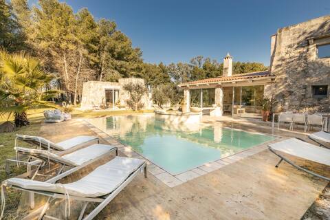 Enchanted 3 bedroom Villa with Swimming Pool