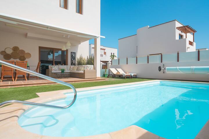 Entire home with 4 bedrooms in Teguise - Lanzahost 