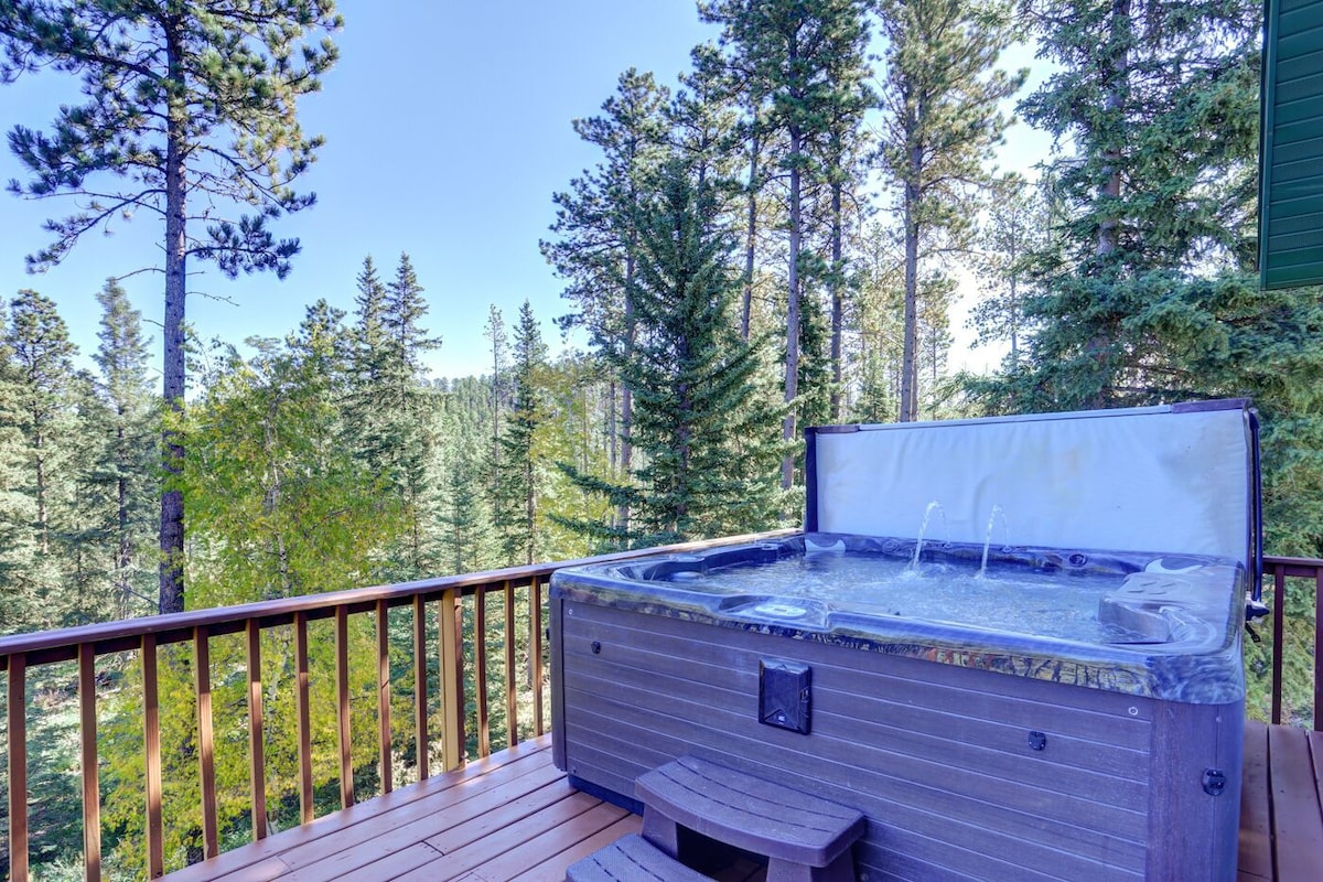 Private Hot tub, Great Scenery and wrap around dec