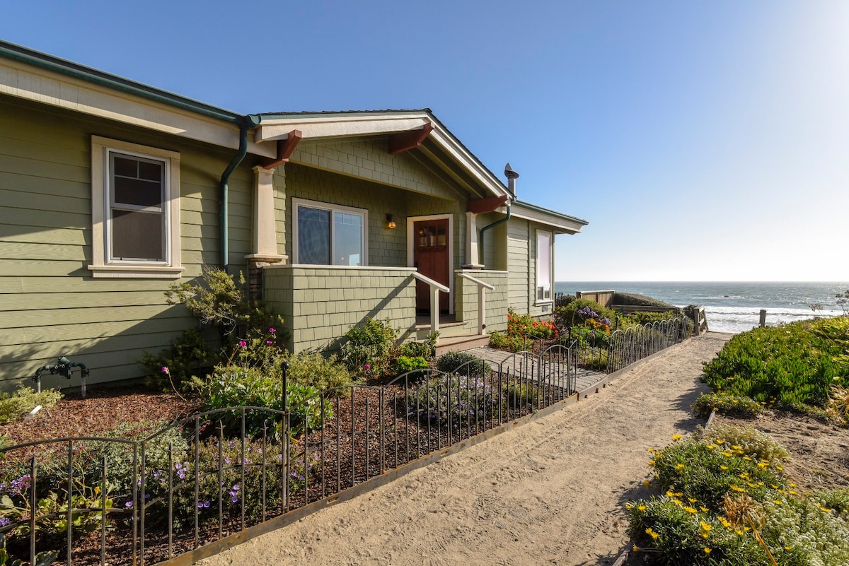 Fabulous Cayucos Oceanfront Home!