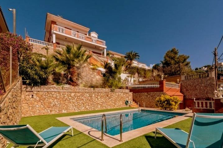 巴塞罗那豪华别墅和私人泳池