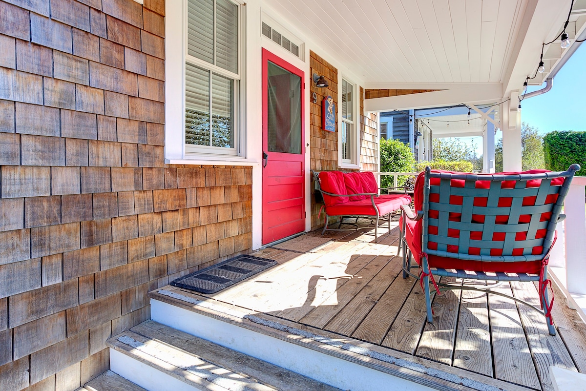 Seabrook's Shell Cottage: Dog Friendly!