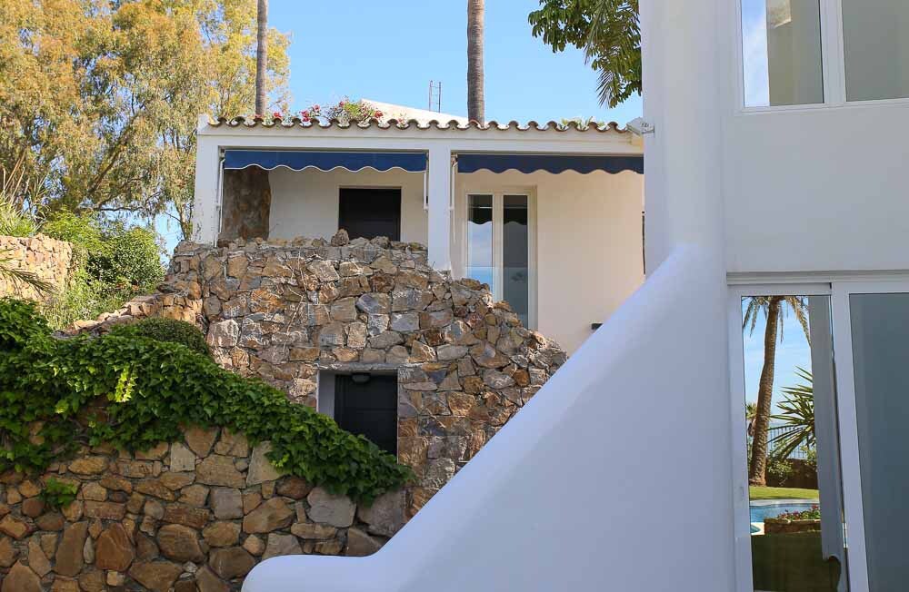 Beachfront Top Luxury Villa in The Heart Of Golden Mile, Marbella