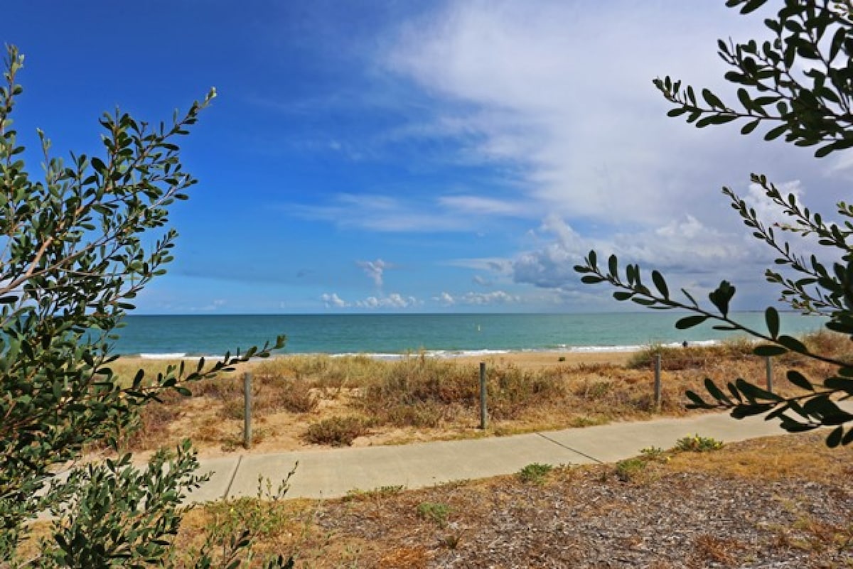 位于曼杜拉（ Mandurah ）市中心的海滩小屋