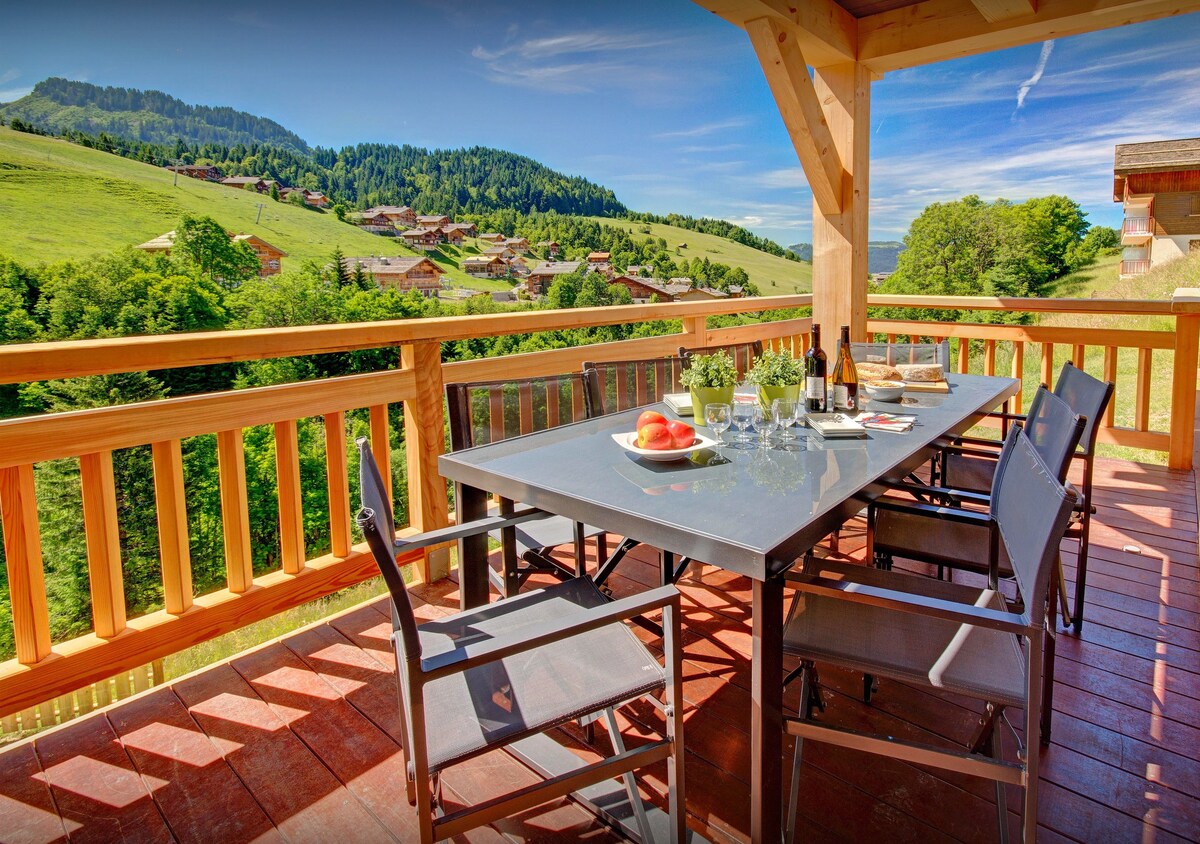 Luxury chalet with Jacuzzi, sunny terrace