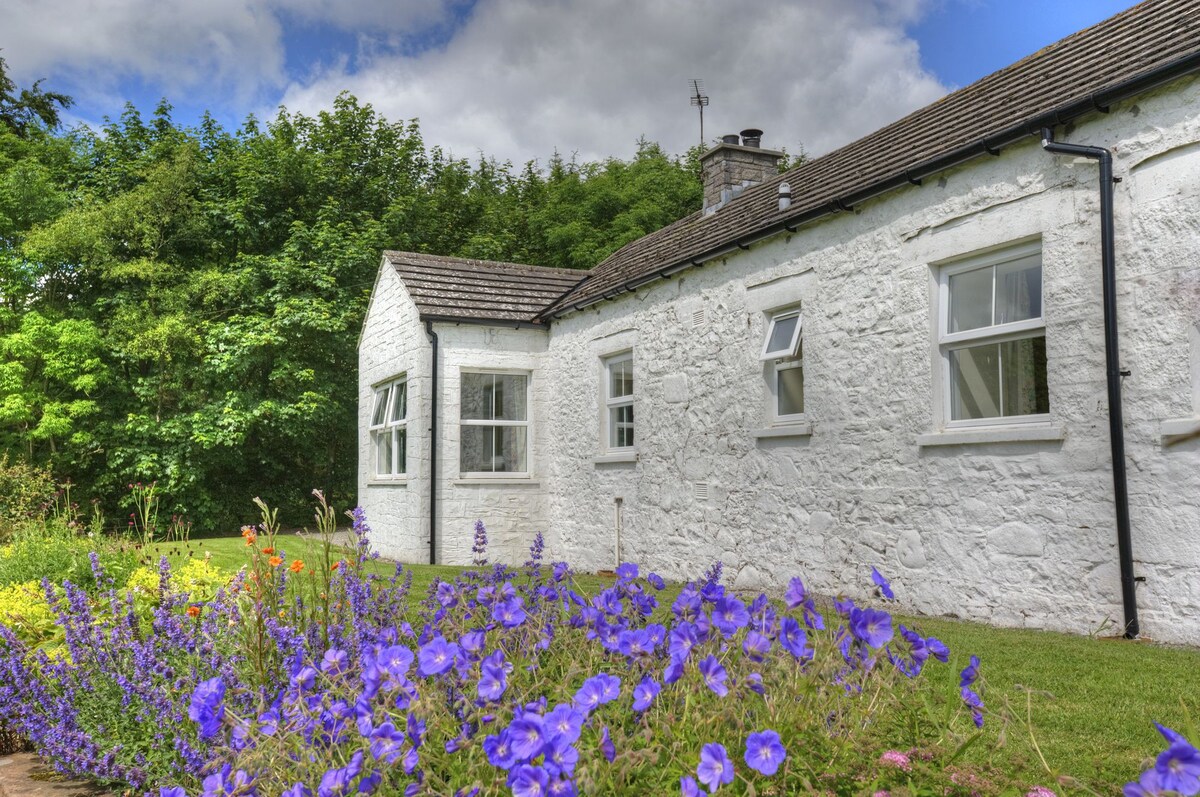 海边宁静庄园的Abbotsway Cottage