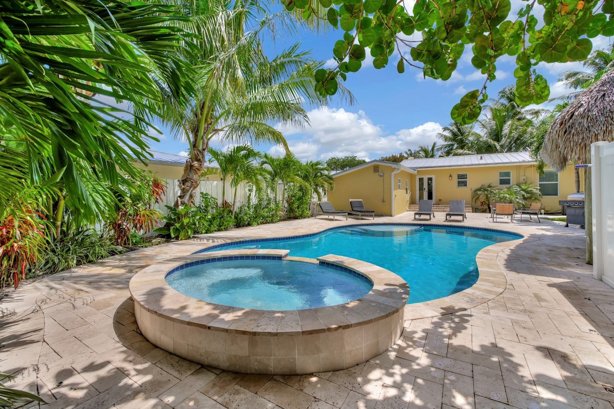 Charming 3BR Home, Pool & Hot Tub FTL Gateaway!