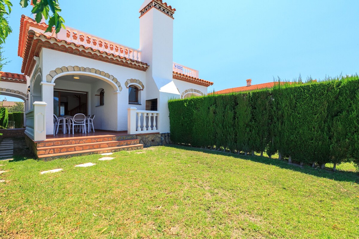 Bonita Casa Familiar con Jardín privado y Barbacoa