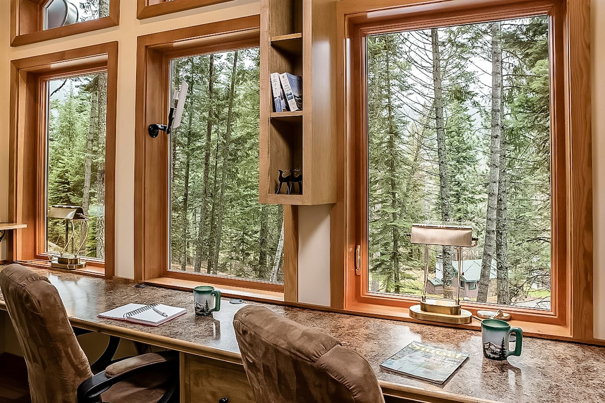 3BR Mountainview Wallowa Lake | Fireplace