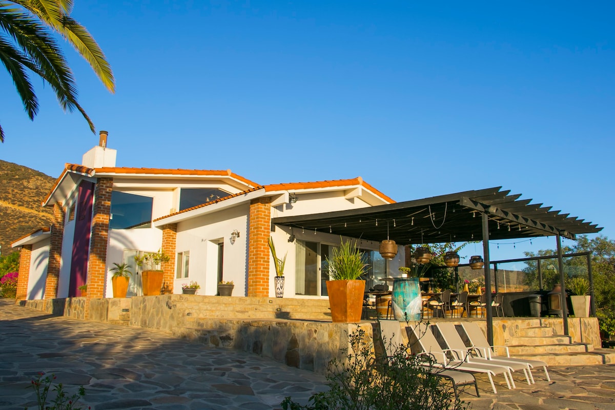 Villa de La Rosa ，带泳池和烧烤区葡萄酒之乡