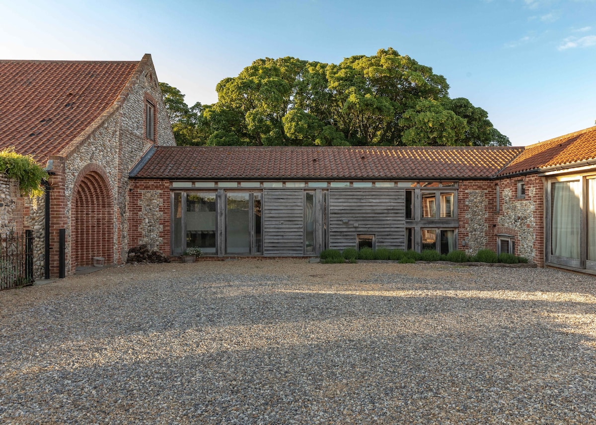 Fabulous seaside barn conversion