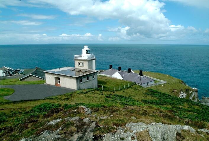 Bull Point Lighthouse, Mortehoe, Woolacombe的民宿