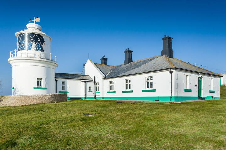 Anvil Point Lighthouse, Swanage的民宿