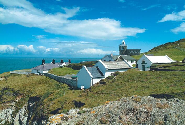 Bull Point Lighthouse, Mortehoe, Woolacombe 的民宿