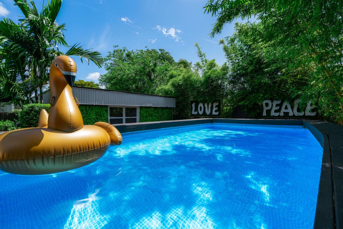 The Love&Peace HomeBBQ-Pool- Basketball Hoop