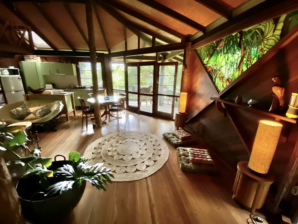 Currumbin Rainforest Treehouse