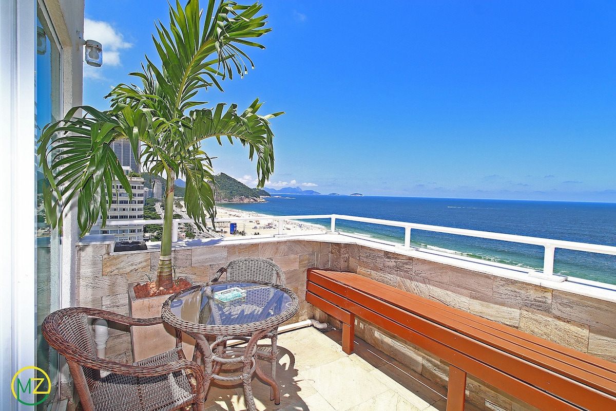 Wonderful Front Ocean View Penthouse with terrace