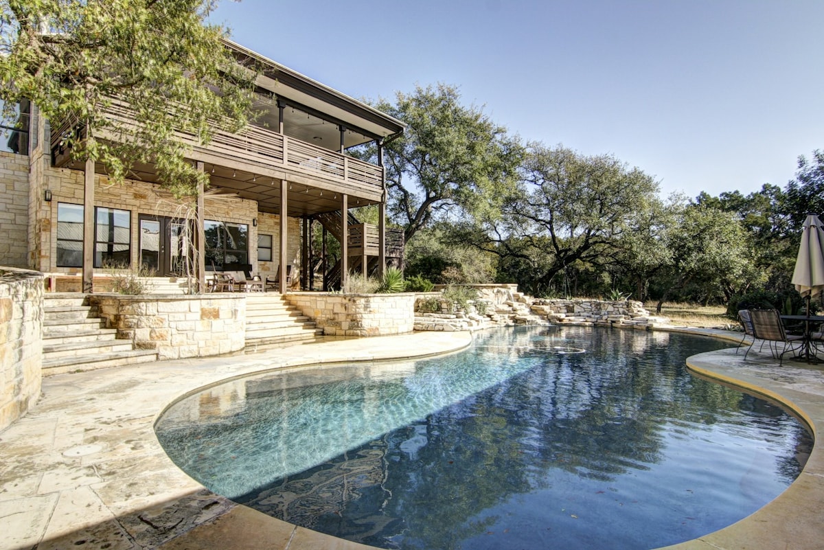 Contemporary 4BR Dog Friendly | Private Pool