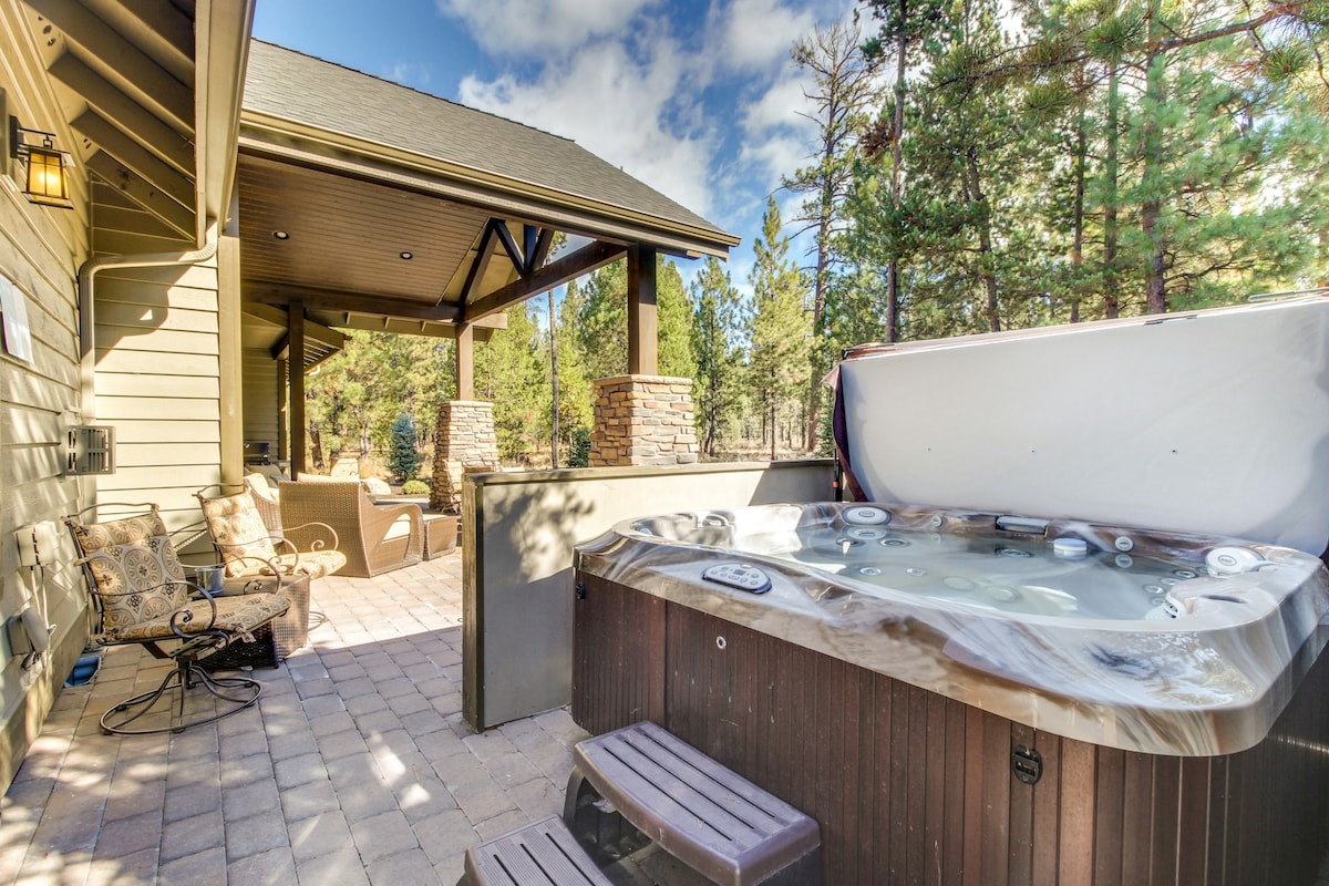 Luxury 5BR | Chef's Kitchen| Pool | Hot Tub