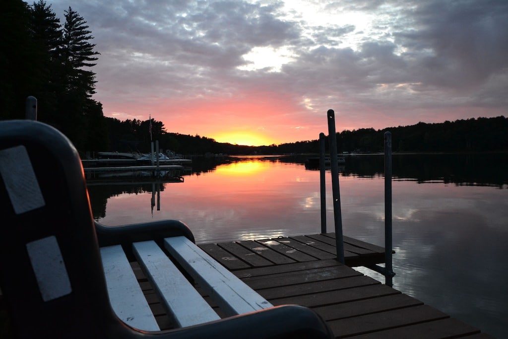 Majestic Pines Lakeside Lodge