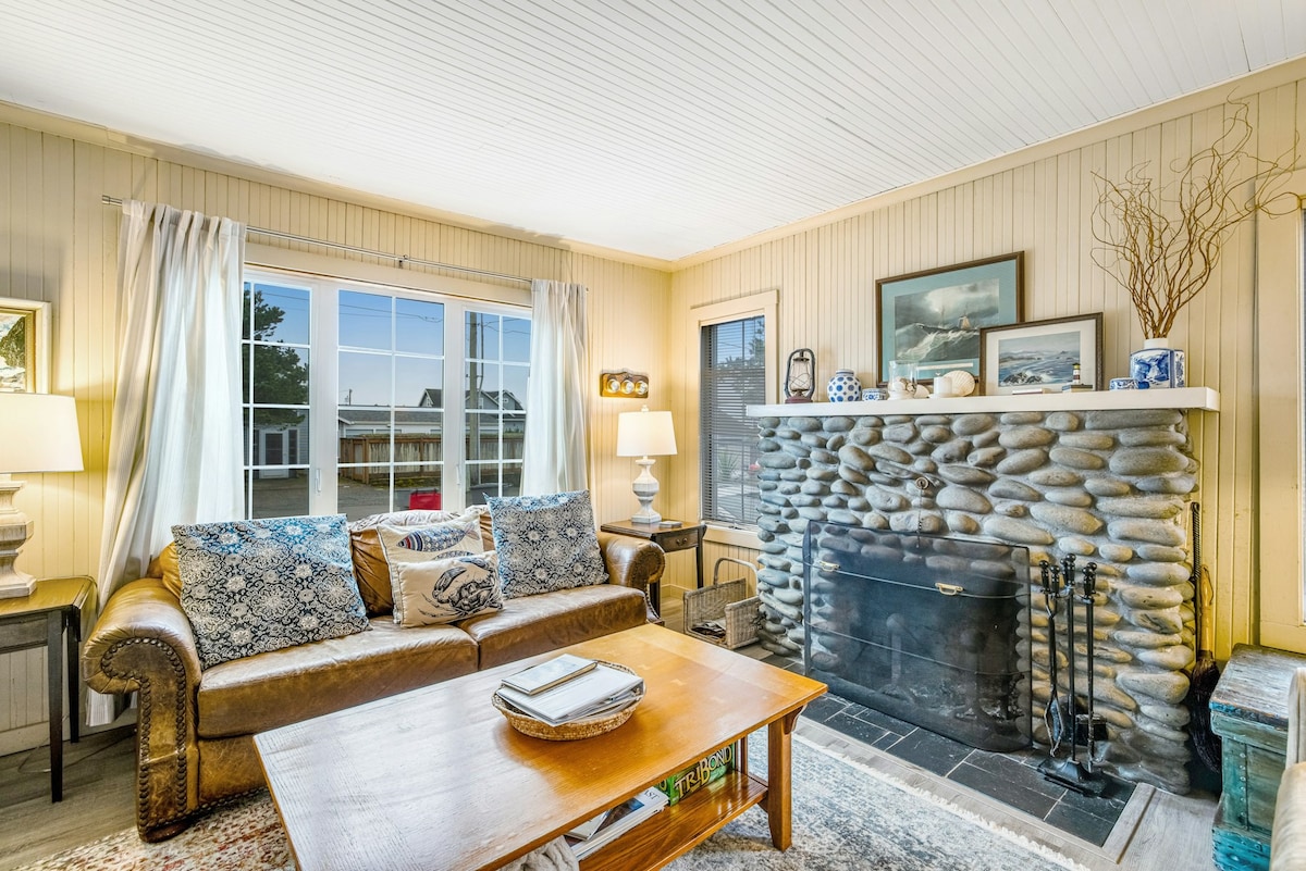 Dog-friendly 4BR with sauna & easy beach access